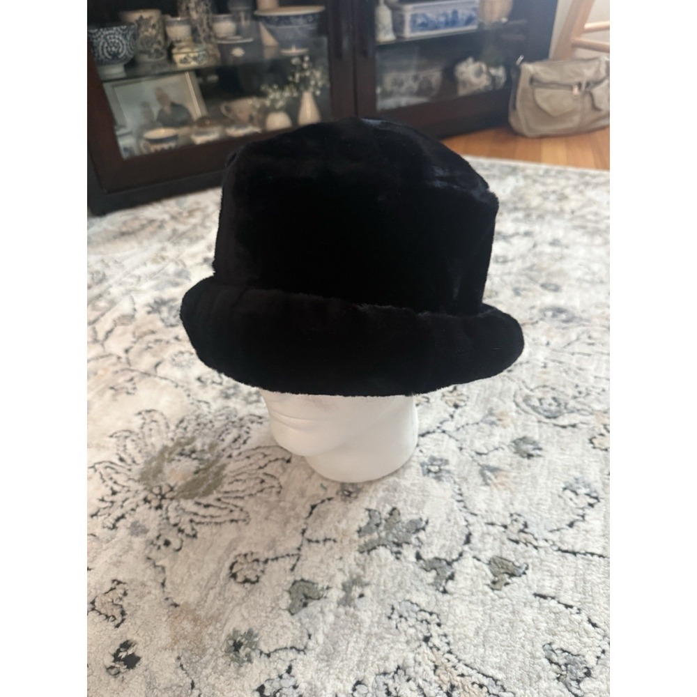 VTG Y2K Fauxβ Fur Black Bucket Hat One Size Betma NY
